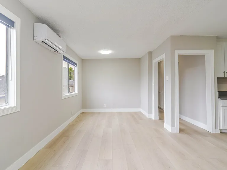 7137 Greeley St #7 — Photo 2