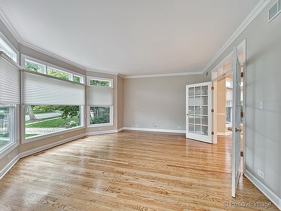 3rd image of 216 S Vine St