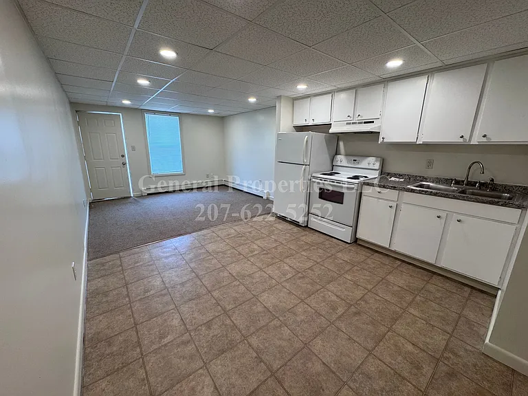 584 Riverside Dr — Photo 14