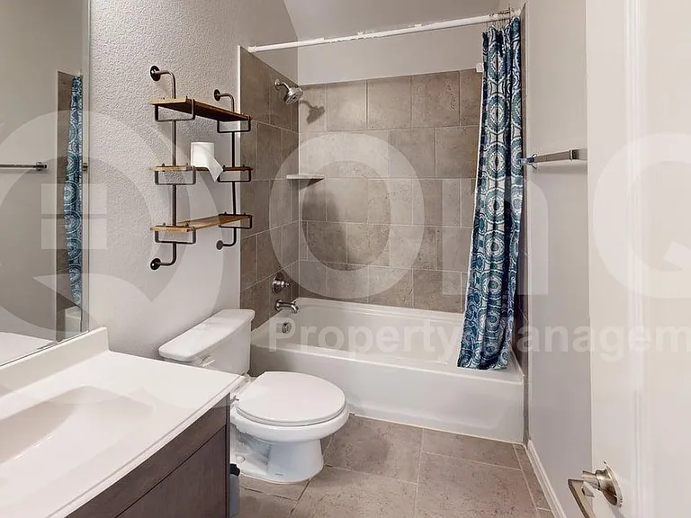 1016 Highberry Dr — Photo 15