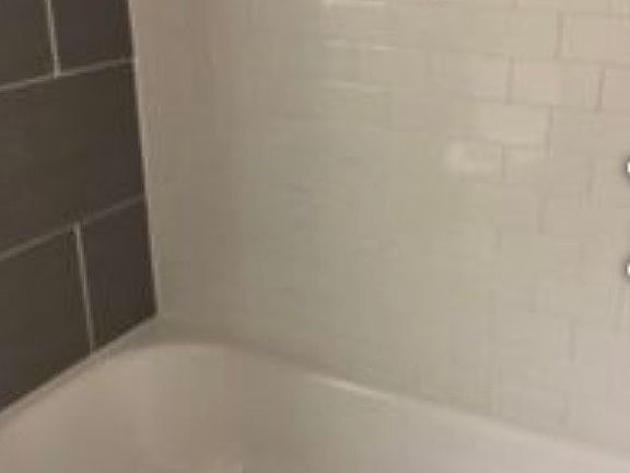 2nd image of 6208 N Rockwell St APT 3