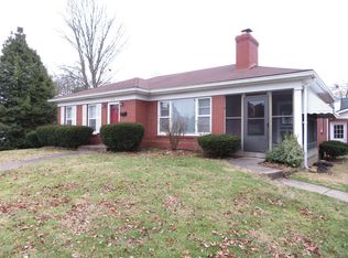 3706 Hughes Rd, Saint Matthews, KY 40207