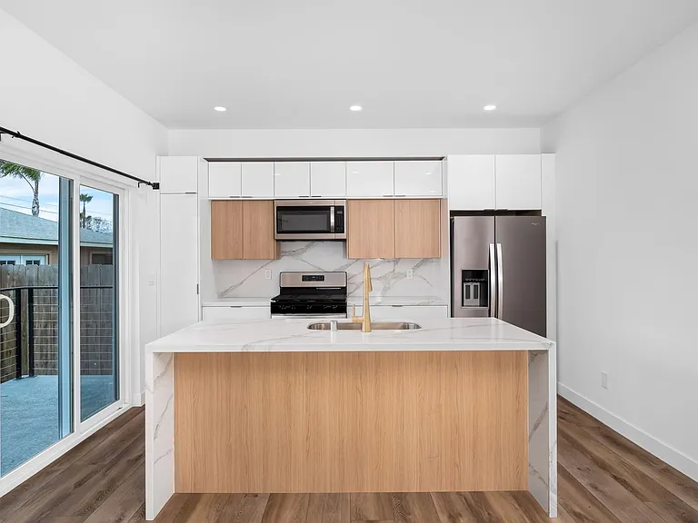5230 Rincon St — Photo 1