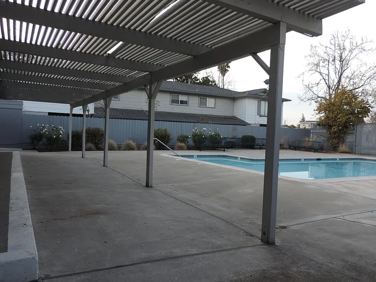 381 N Temple Dr — Photo 13