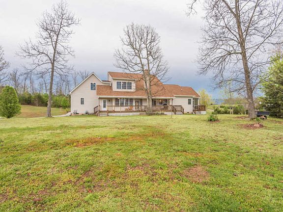 2nd image of 1622 Foxfire Cir