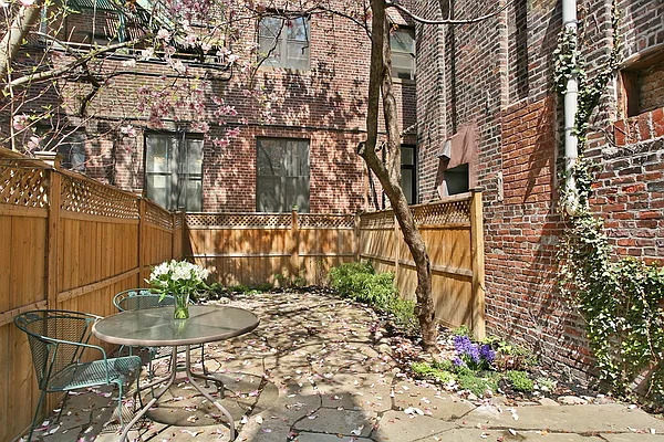 Sold by Corcoran | media 23