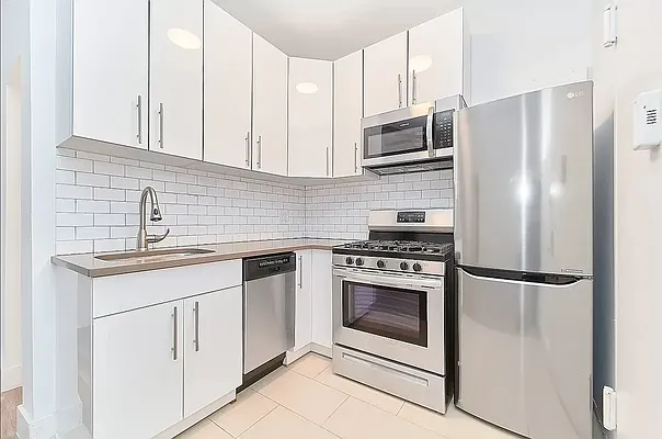 Rented by Living New York | media 7