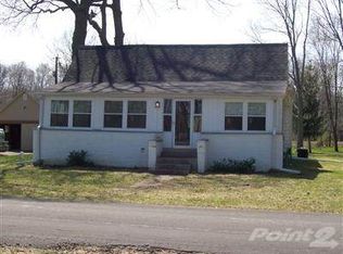 1102 Linden Dr, Saint Joseph, MI 49085