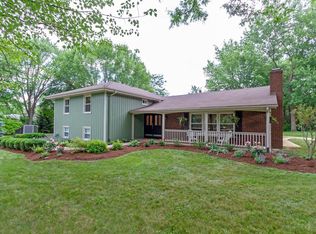 7N815 Sycamore Rd, Saint Charles, IL 60175