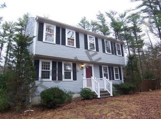 3 Robinson Creek Rd, Pembroke, MA 02359