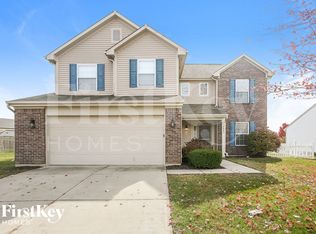 10883 Ashwood Dr, Fishers, IN 46038