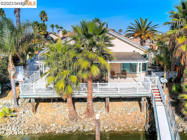 4050 Pier Point — Photo 53
