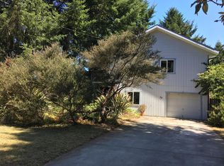 75 Pine Ct, Whitethorn, CA 95589