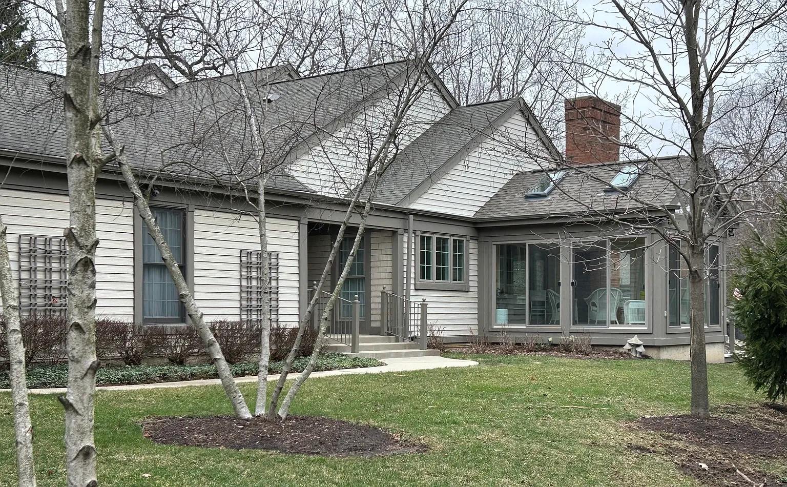 12 Warrington Dr photo 1