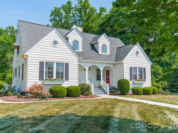 27 Circle Dr, Belmont, NC 28012
