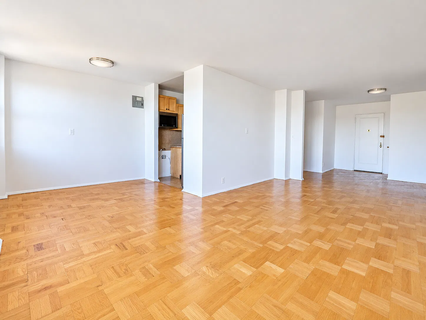 735 Kappock Street — Photo 3