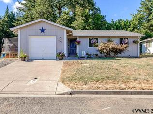 1240 Sunset Ln, Sweet Home, OR 97386