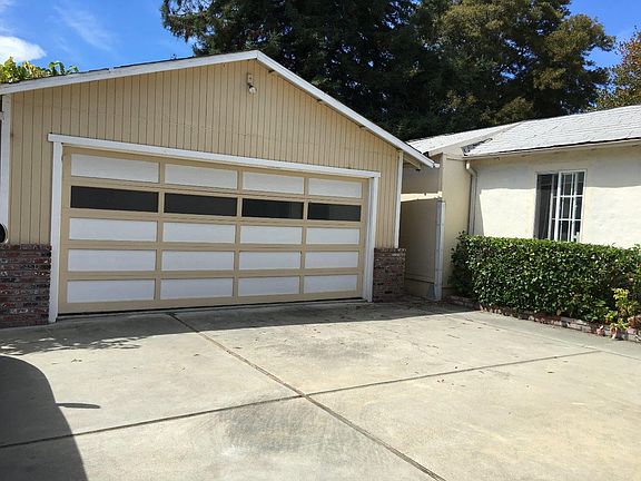 3rd image of 805 Highland Ave