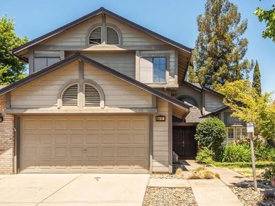 8817 Bridgeshire Way, Sacramento, CA, 95828