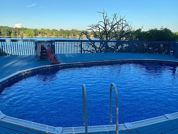 Swimming Pool w/ lake view