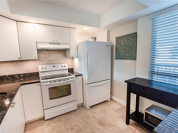 5th image of 2616 Cove Cay Dr Unit 306