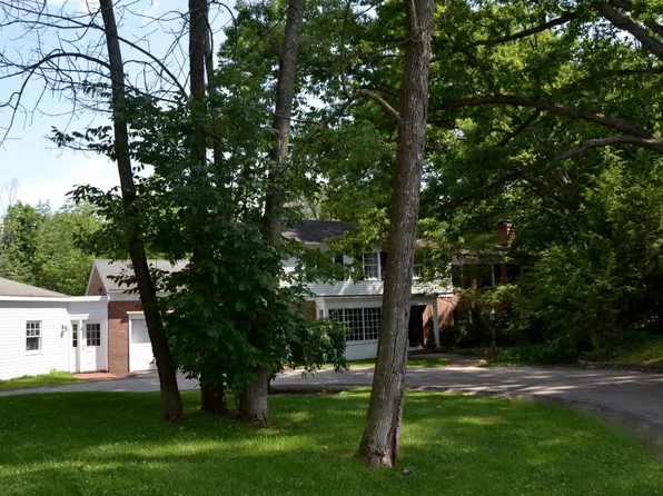 3200 Hall St, East Grand Rapids, MI 49506