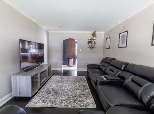 2417 Northgate Ave, North Riverside, IL 60546