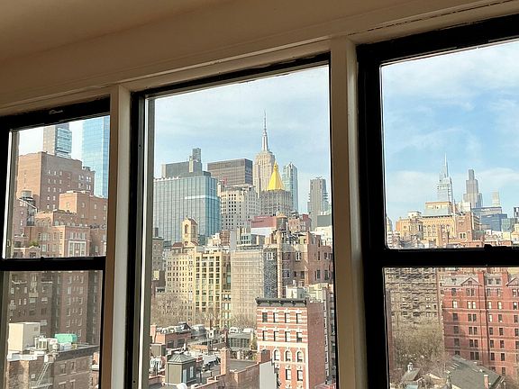 4th image of 150 E 18th St #15H