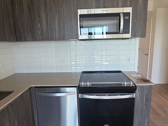 2nd image of 740 Whitlock Ave #614