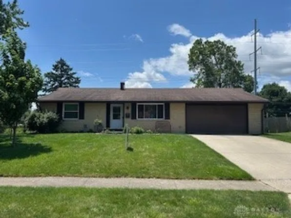 1006 Terracewood Dr, Englewood, OH 45322