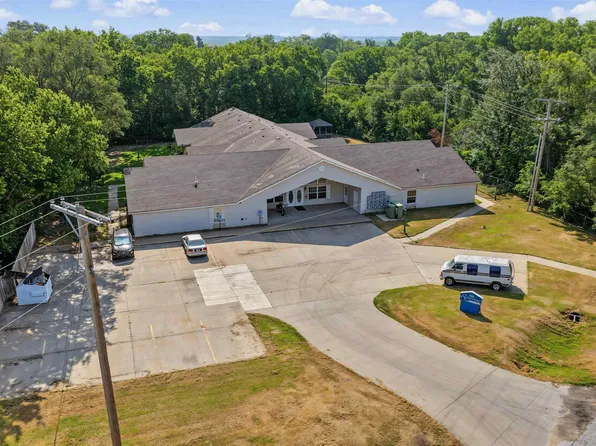 207 S Washington St, Marquette, KS 67464