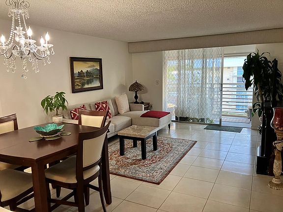 3rd image of 3551 NE 169th St APT 408