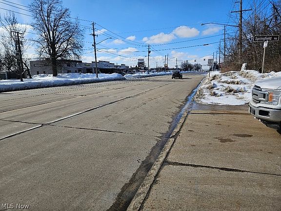 3rd image of Miles Rd