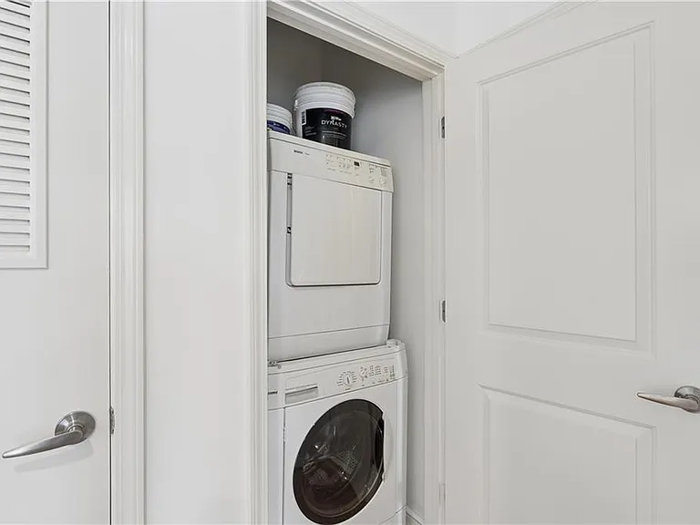 950 W Peachtree St NW #1413 — Photo 14