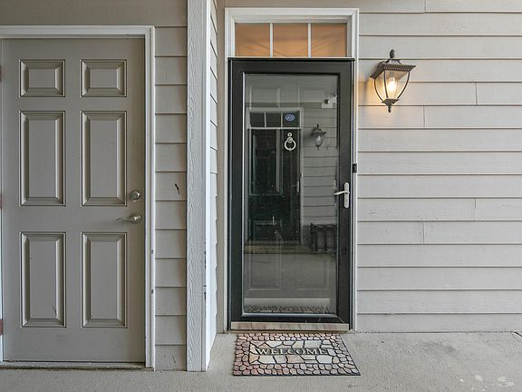 5th image of 210 Fountainhead Ln Unit 103