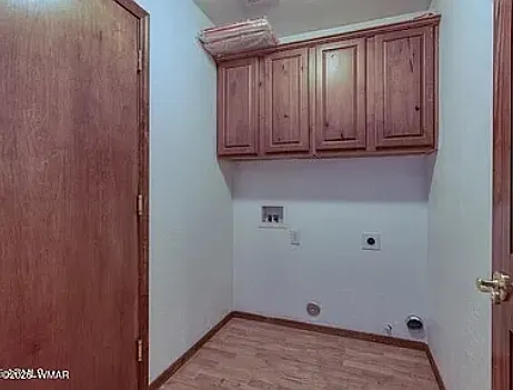 677 Fox Ln — Photo 10