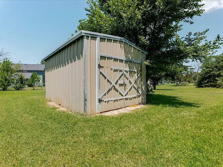 104 Pontiac Dr — Photo 29