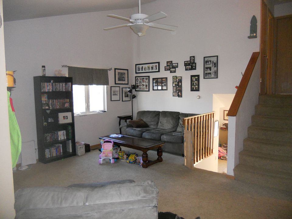 2nd image of 410 E Judd St
