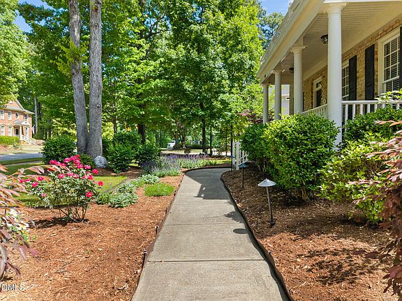 4th image of 105 Arlen Park Pl