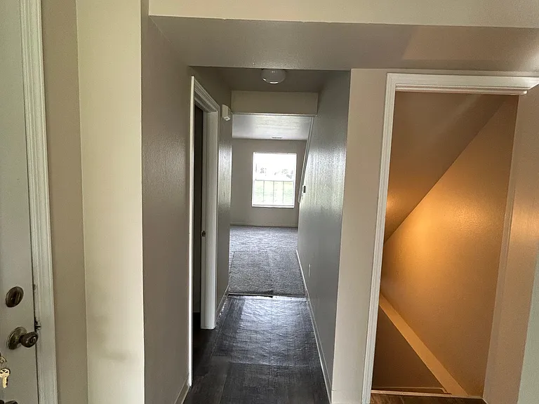 221 Southfield Dr #1 — Photo 2