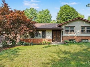 209 Westview Dr, Alma, MI 48801