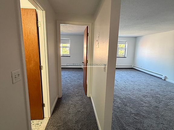 5th image of 153 Concord St APT 31