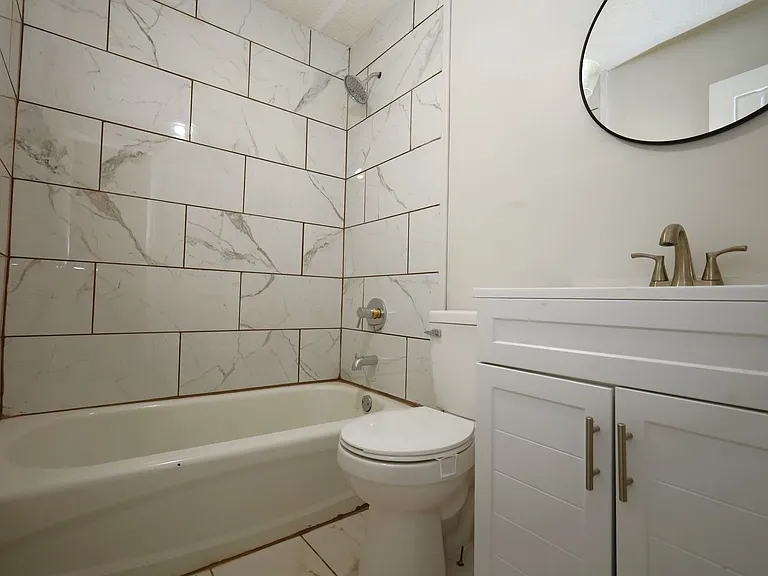 206 Warren St — Photo 7