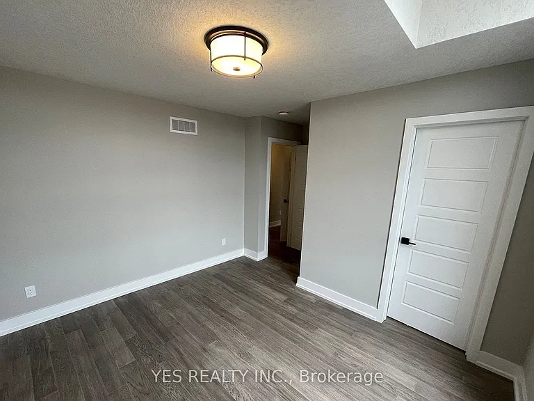 87 Doon Creek St — Photo 1