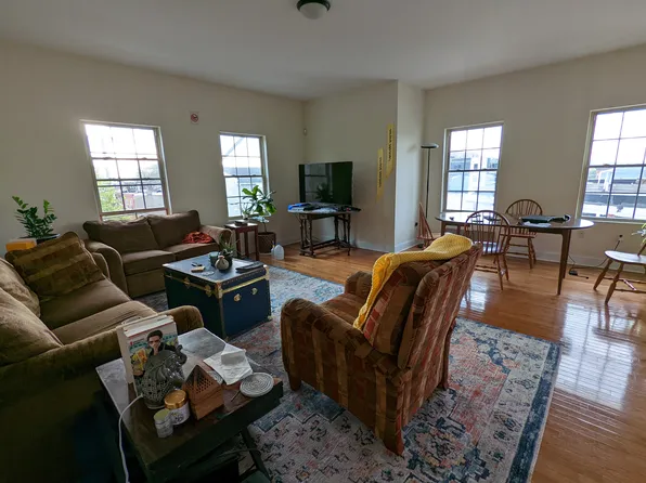 619 N 34th St #3, Philadelphia, PA 19104