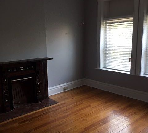 3rd image of 2007 Senate St #A