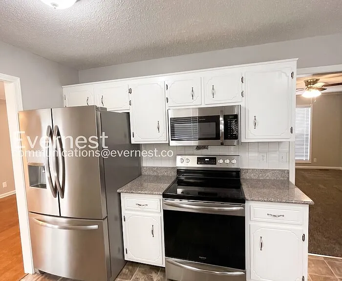 1035 Summerhaven Rd — Photo 4