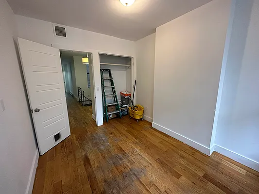 Rented by Yup Realty LLC | media 16