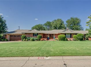 1615 Dorchester Dr, Nichols Hills, OK 73120