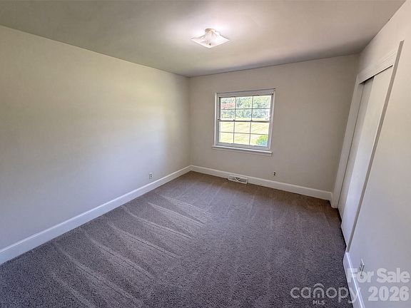 4th image of 8901 Hood Rd